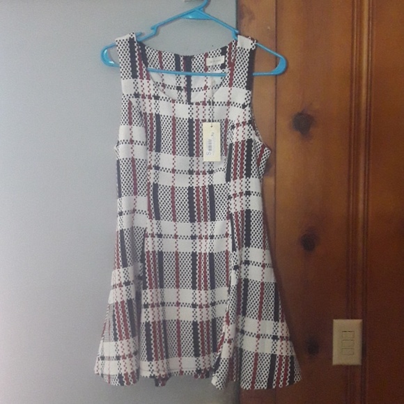 Dress - Picture 1 of 7